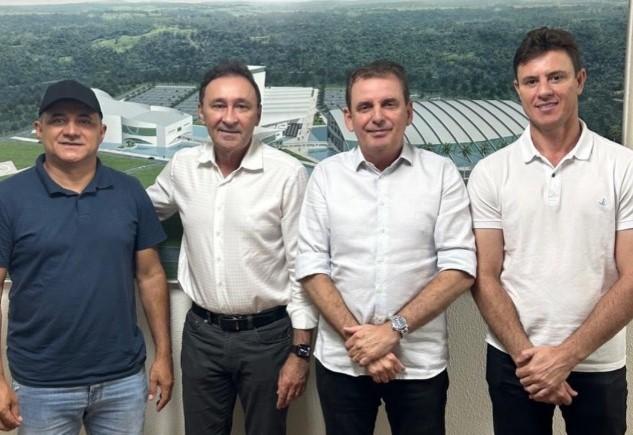 Chico Mendes articula investimentos em infraestrutura para Salgadinho e Areia de Baraúnas junto ao Governo do Estado