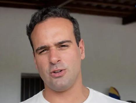 Lucas Ribeiro e clã Santiago selam pacto de força no Alto Sertão em recepção estratégica em Uiraúna 