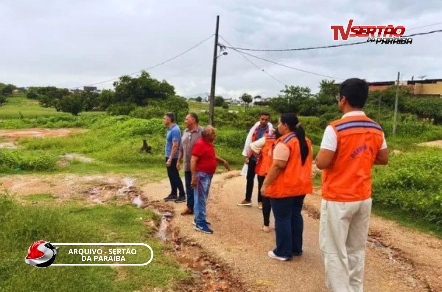 Prefeitura mobiliza força-tarefa após fortes chuvas durante a madrugada em Cajazeiras