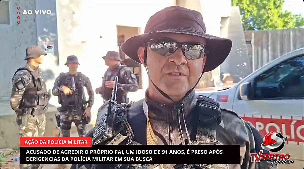 FILHO É PRESO EM CAJAZEIRAS APÓS AMEAÇAR PAI IDOSO E MANTER ARSENAL DENTRO DE RESIDÊNCIA