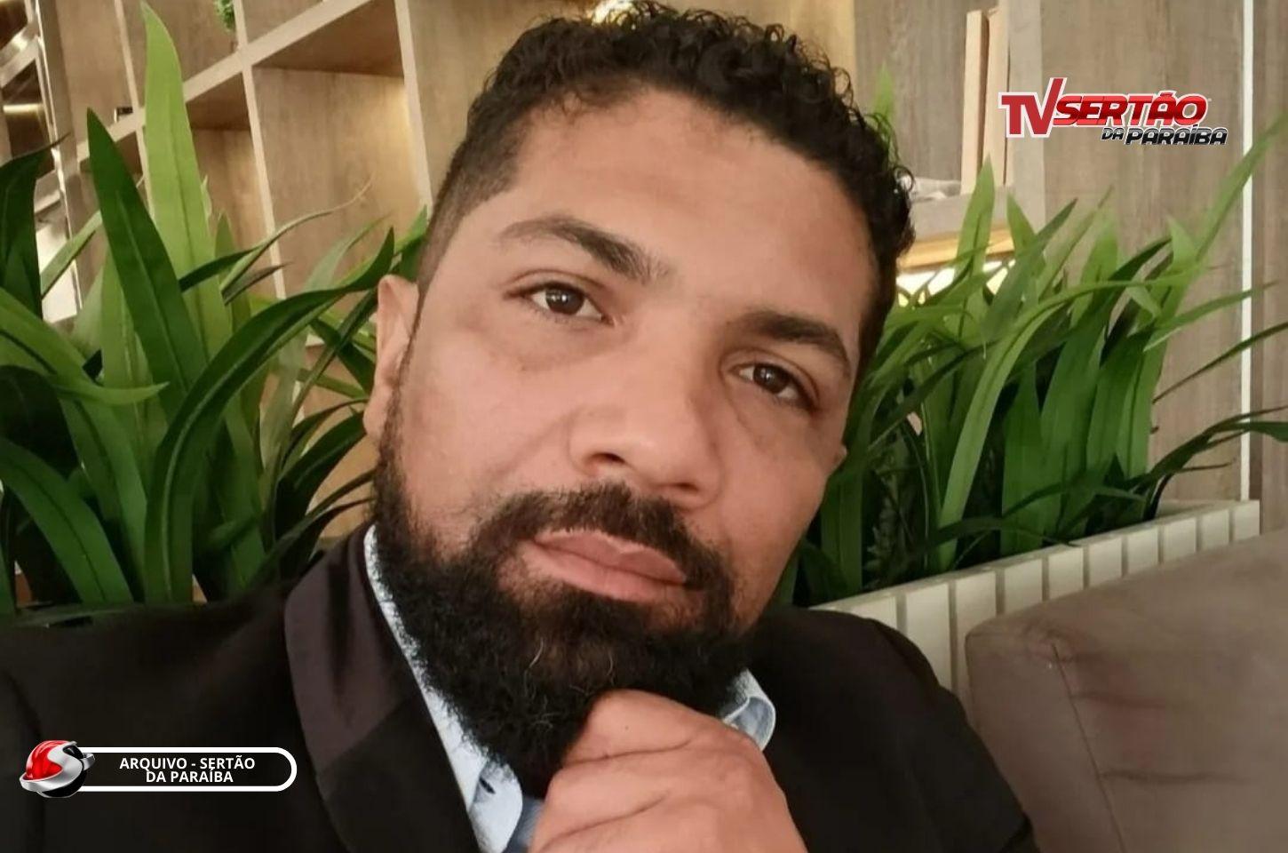 Imprensa cobra do Governo do Estado retorno de Daniel Oliveira à chefia de Comunicação da Saúde no Alto Sertão