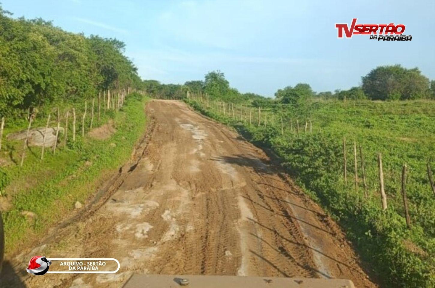 Prefeitura intensifica recuperação de trechos danificados pelas chuvas na zona rural de Bom Jesus