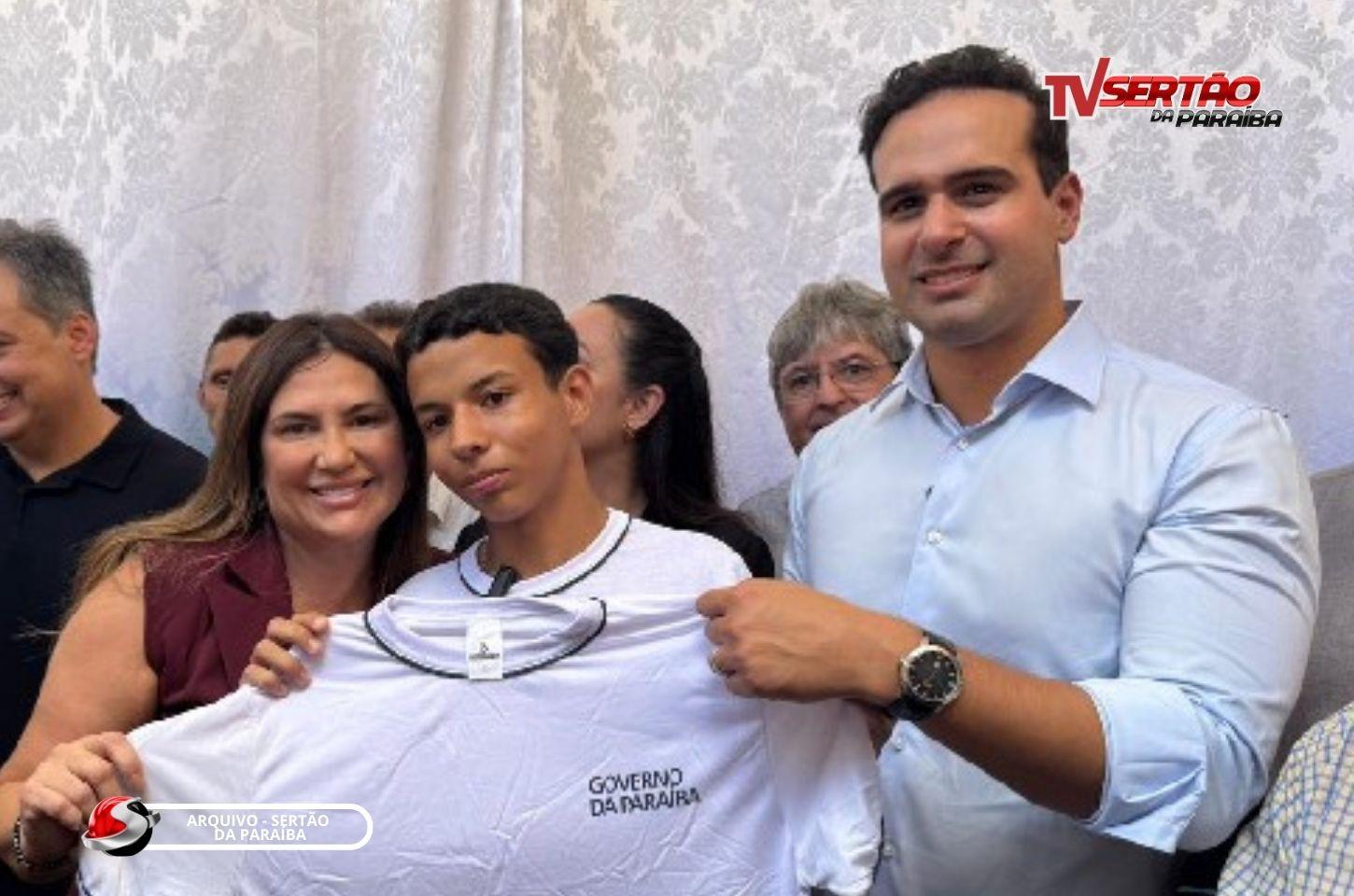 Vice-Governador Exalta Tradição de Cajazeiras e Celebra Força da Prefeita na Educação