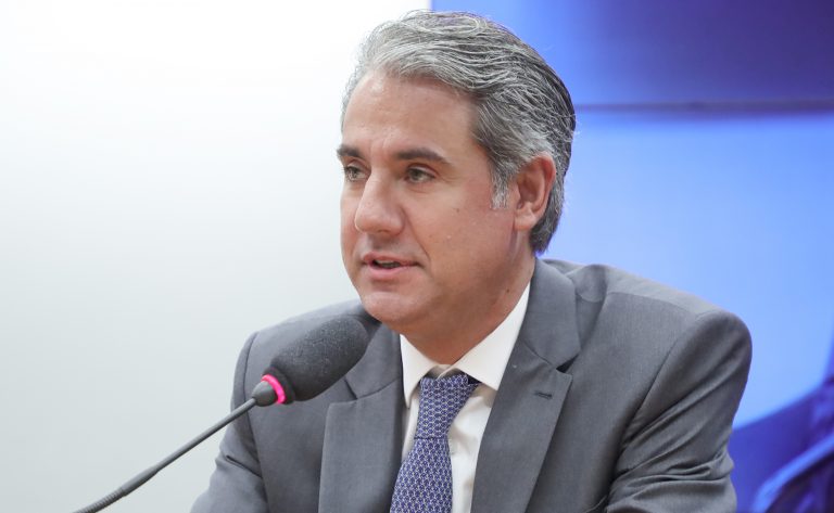 Comissão da Câmara chancela modelo para coleta seletiva e logística reversa de coco verde