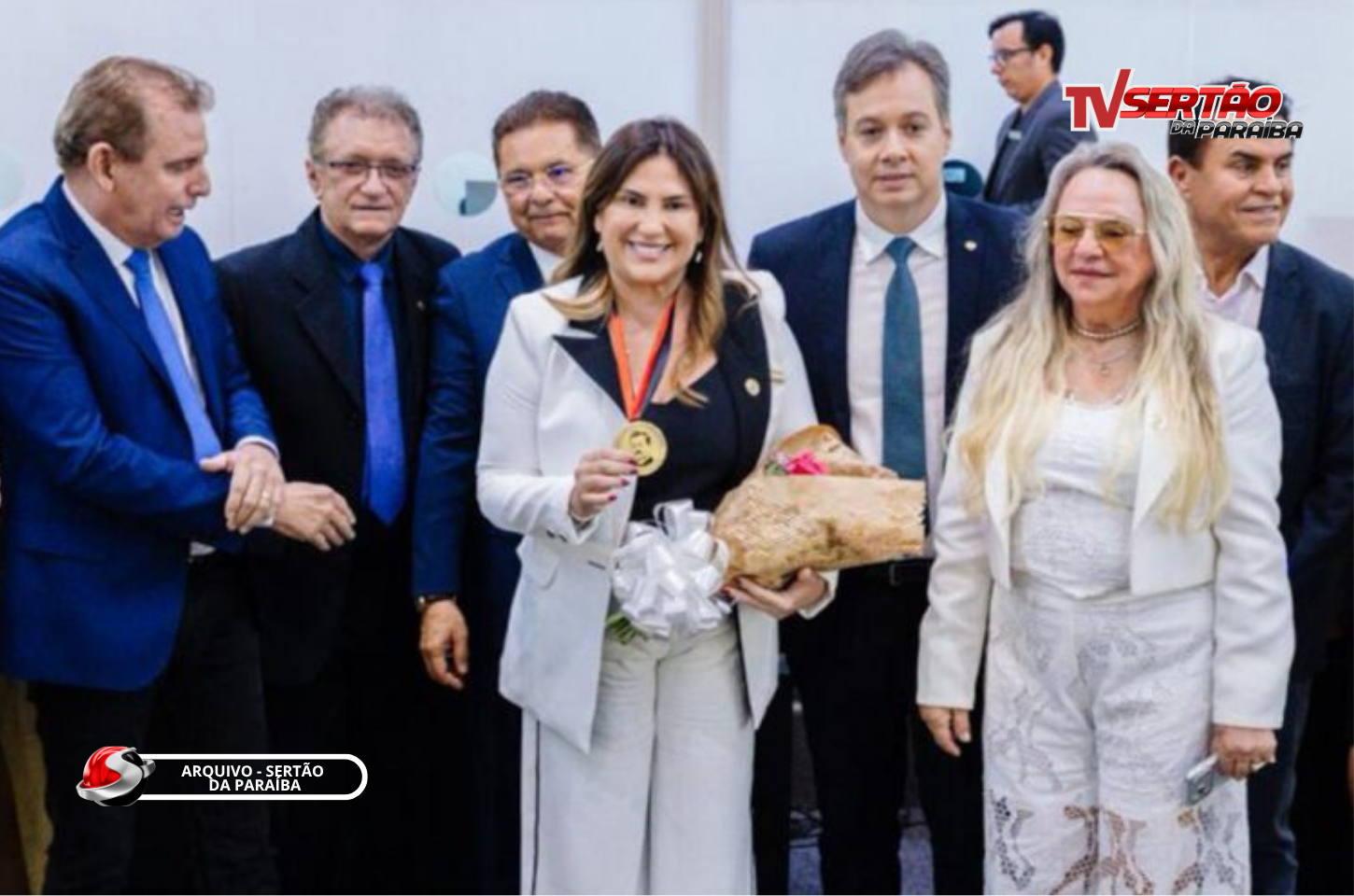 Corrinha Delfino recebe maior honraria da ALPB e reforça força feminina na gestão pública