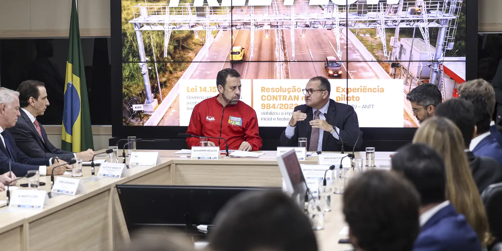 Governo federal suspende 3,5 milhões de multas de pedágio free flow