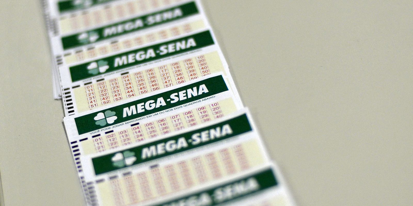 Mega-Sena acumula e prêmio principal atinge R$ 60 milhões