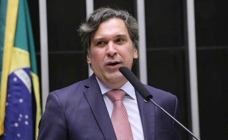 Salários de servidores do Ministério Público recebem reajuste de 8%