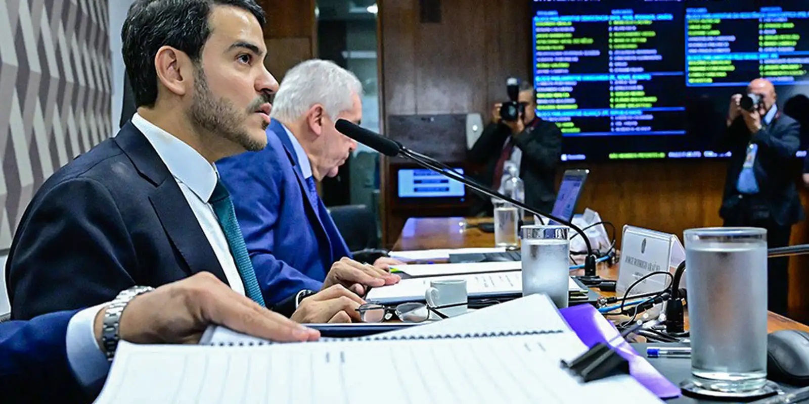 Sabatina de Jorge Messias para o STF avança no Senado