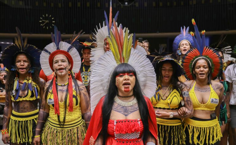 Câmara celebra 22º Acampamento Terra Livre em sessão solene