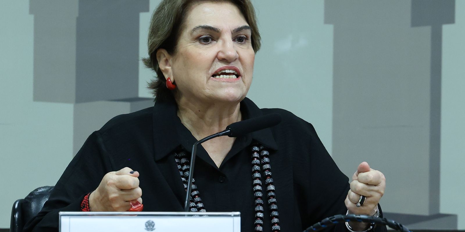 Fim da escala 6x1 impulsiona acesso de mulheres ao mercado de trabalho, afirma ministra