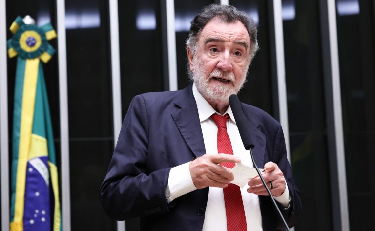 Comissão de Educação define normas para colação de grau antecipada em universidades