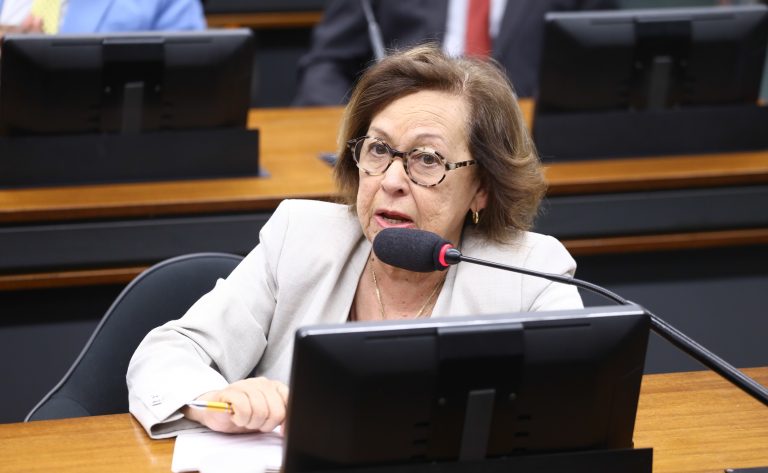 Comissão de Educação da Câmara aprova programa de alimentação para institutos federais
