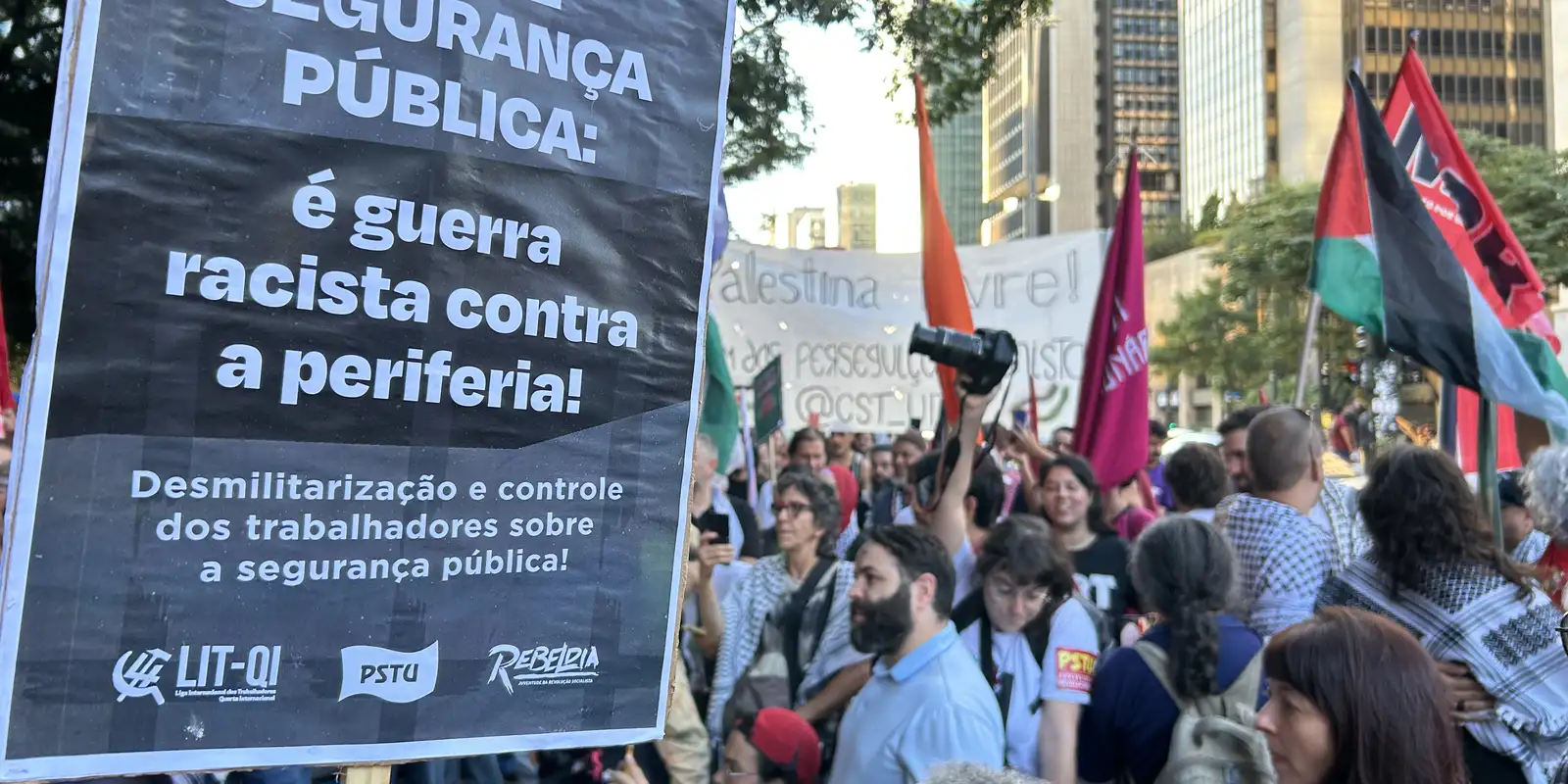 Cordão da Mentira e Mães de Maio realizam ato na Paulista para marcar 20 anos dos Crimes de Maio