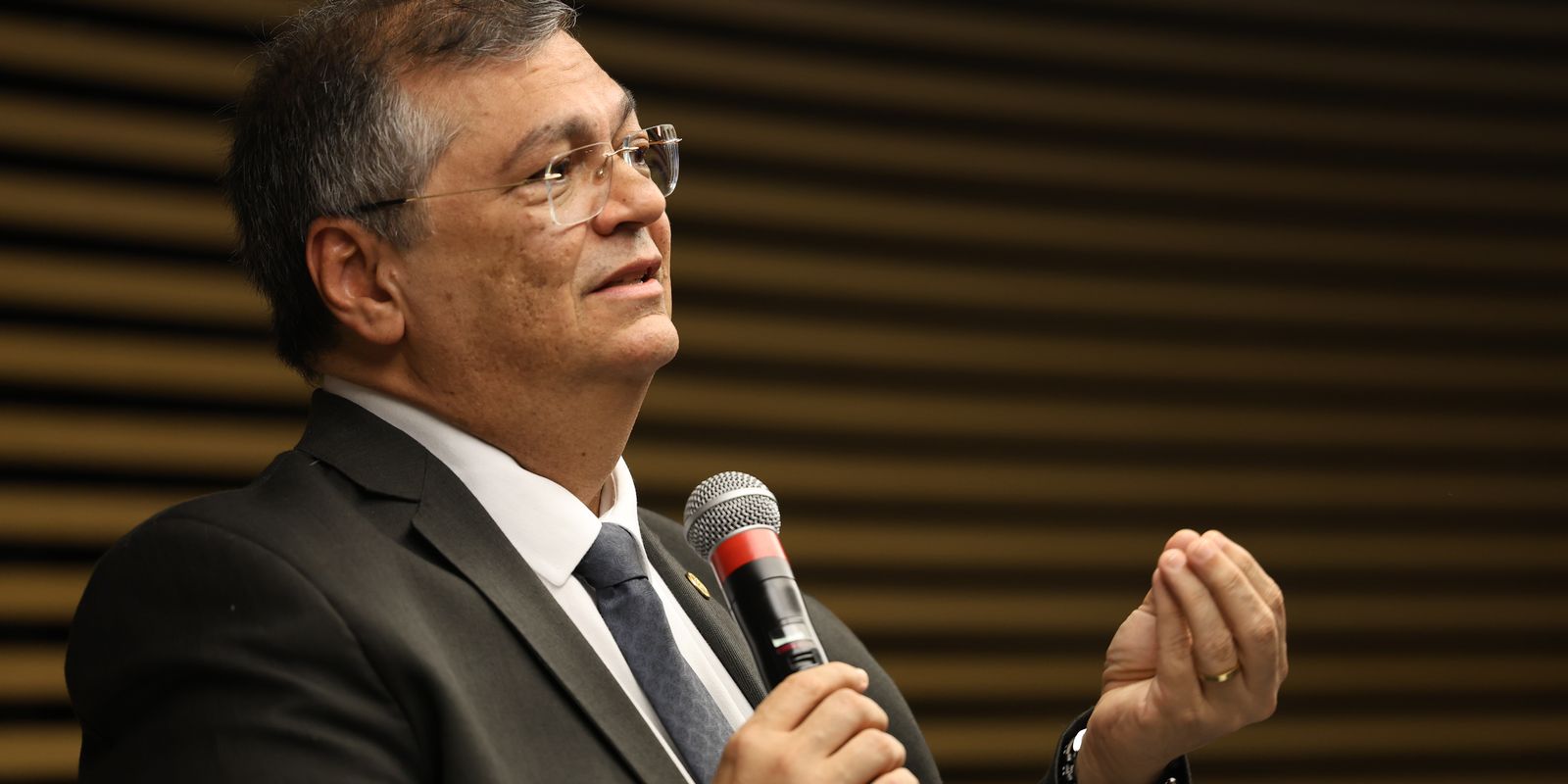 Flávio Dino determina plano emergencial para reestruturar a fiscalização da CVM
