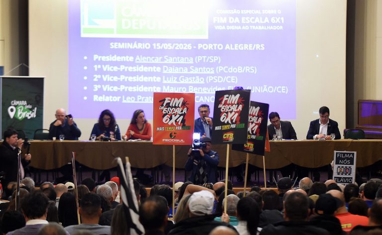 Emendas na Câmara dos Deputados propõem manter 44 horas de jornada para atividades essenciais