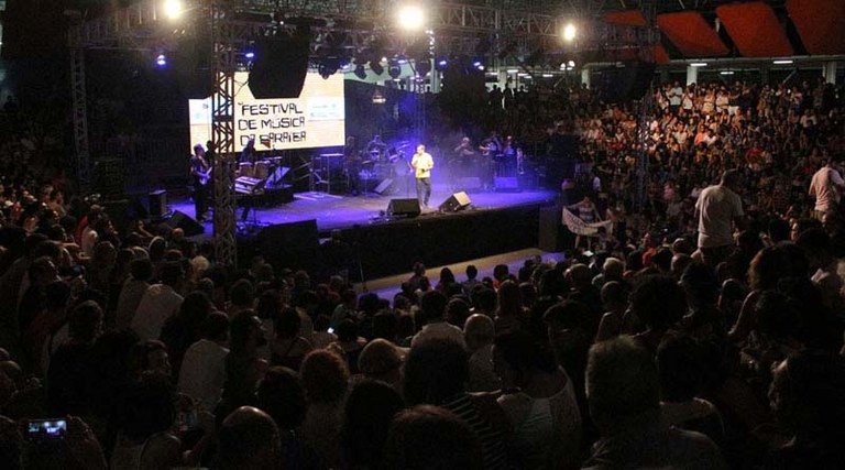 O 9º Festival de Música da Paraíba encerra com grande final em João Pessoa e homenagem a Cecéu