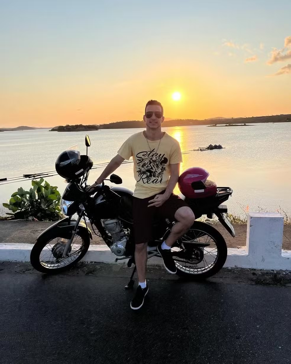 Motorista é indiciado por homicídio doloso após acidente que matou pai e filho na BR-104, na Paraíba
