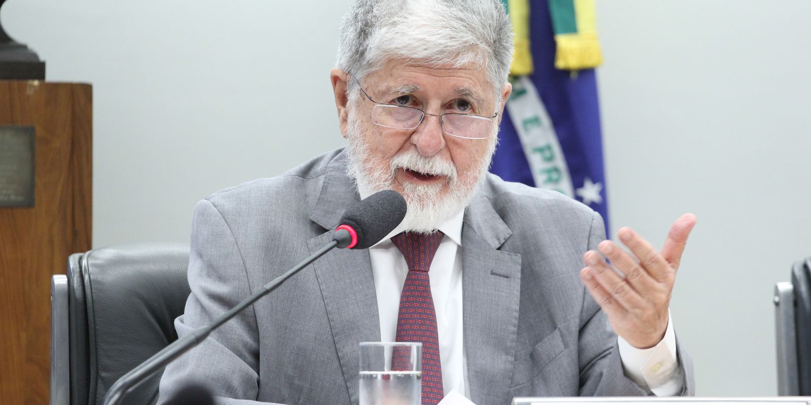 Celso Amorim rejeita uso do combate ao crime organizado como pretexto para violar soberania