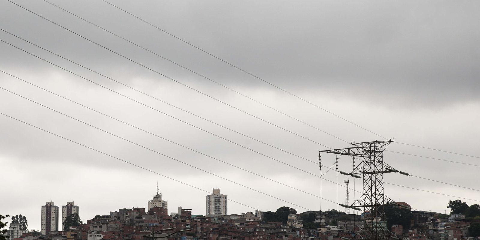 Defesa Civil de São Paulo alerta para temporais isolados e queda de temperatura