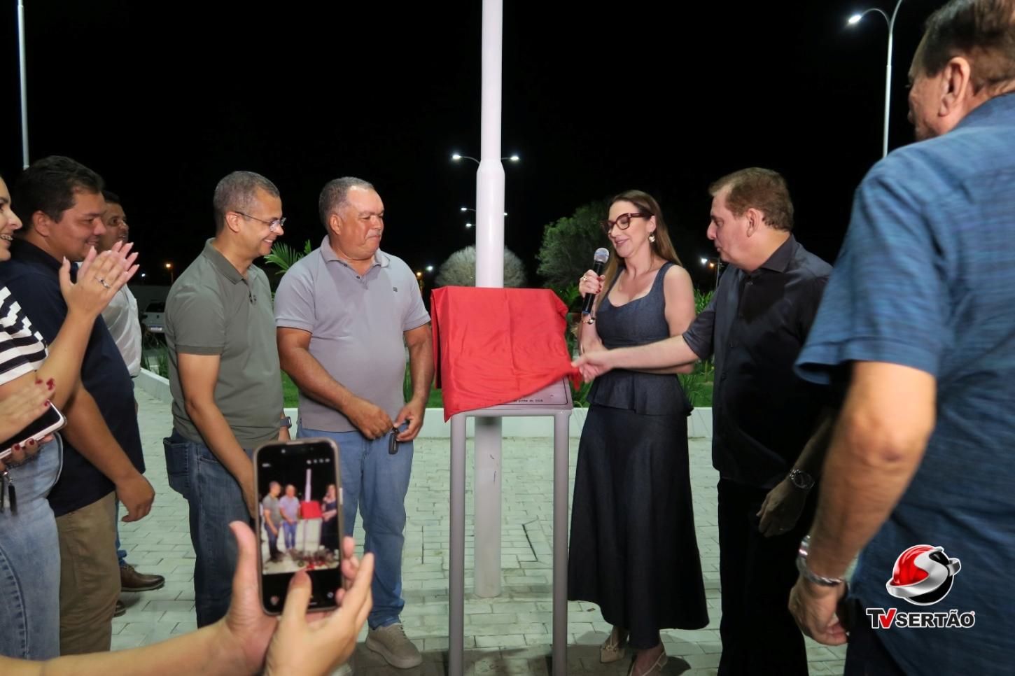BOM JESUS CELEBRA NOVAS CONQUISTAS COM ENTREGA DA COLÔNIA DE PESCADORES E REVITALIZAÇÃO DE PRAÇA PÚBLICA