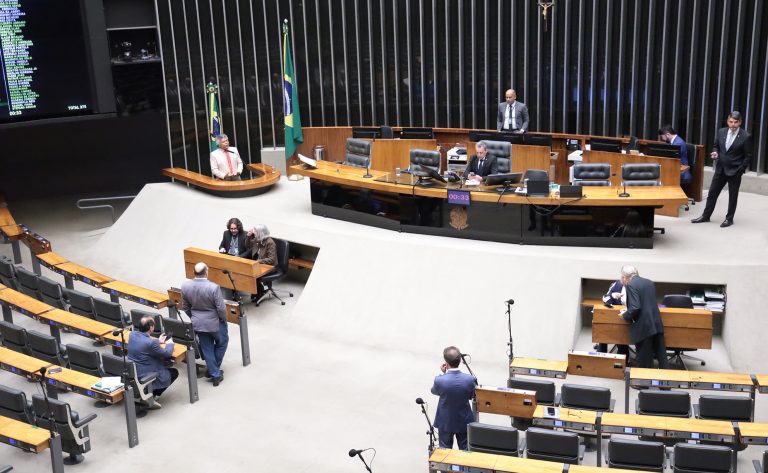Câmara dos Deputados aprova MP que altera benefício fiscal para importadores de cacau