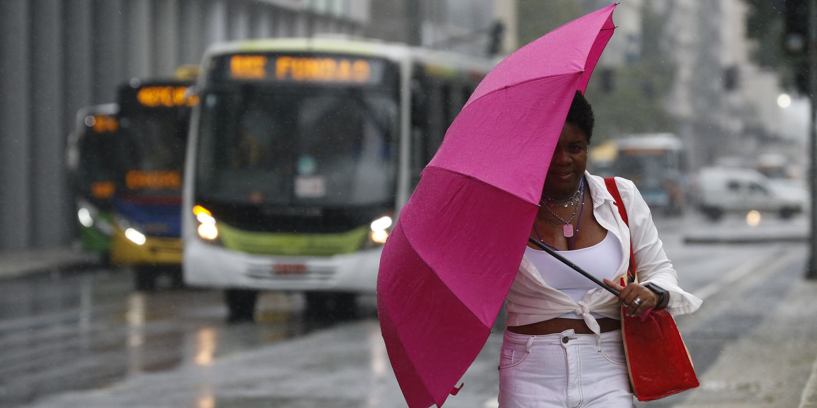 Chuva no Rio de Janeiro provoca cancelamento de show em transmissão de jogo