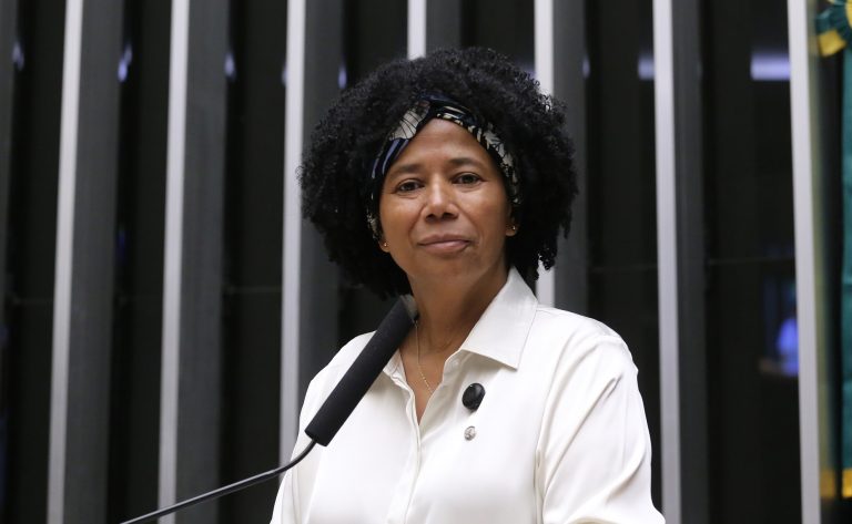 Prioridade em abrigo para idosos vulneráveis sem suporte familiar é aprovada em comissão