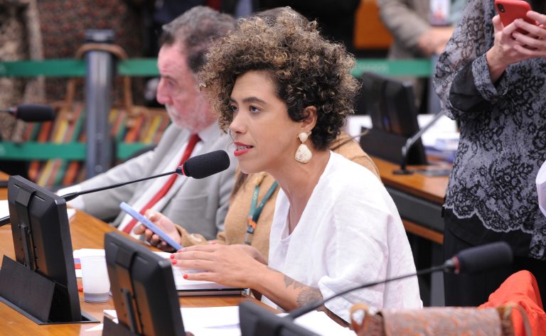 Comissão da Câmara aprova facilitação de acesso ao Minha Casa, Minha Vida para vítimas de violência doméstica