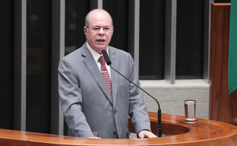 Comissão aprova uso de royalties do petróleo para custear tarifa zero no transporte público