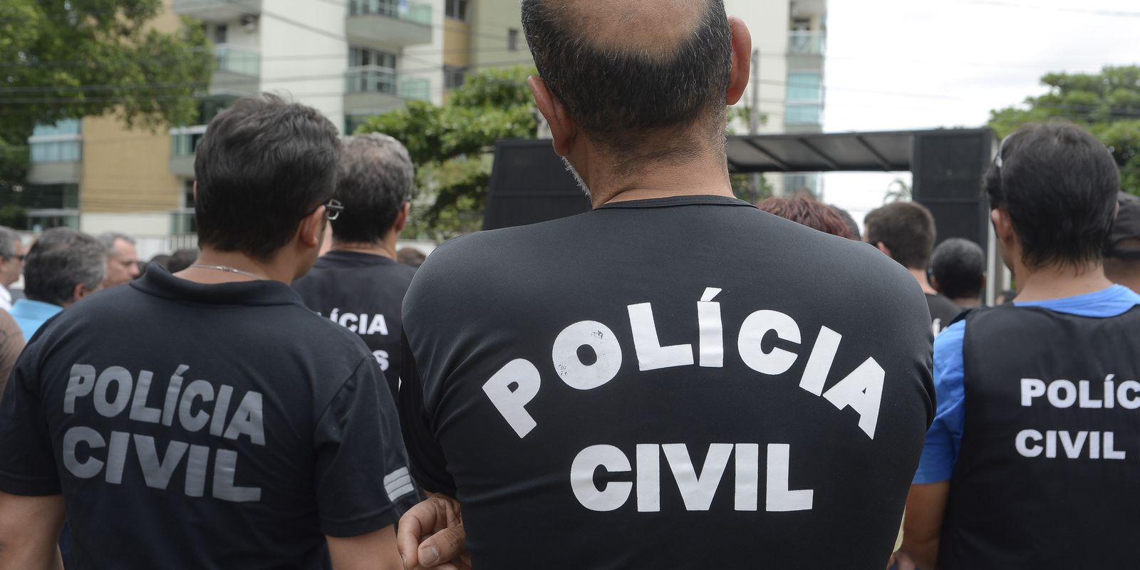Operação investiga deputado Val Ceasa por suposta ligação com facção criminosa no Rio