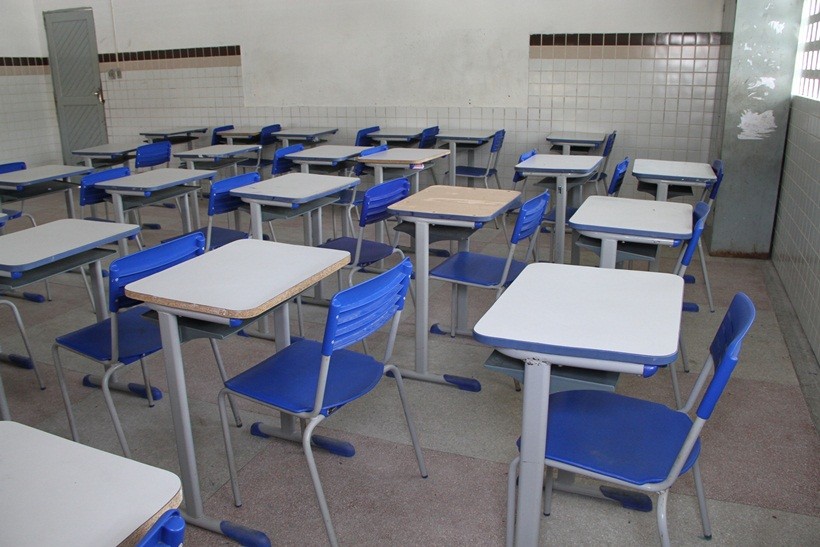 Lei na Paraíba garante prioridade de matrículas para filhos de PCDs e idosos na rede estadual