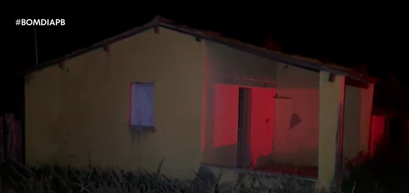 Mulher é assassinada a facadas pelo ex-marido no Sertão da Paraíba
