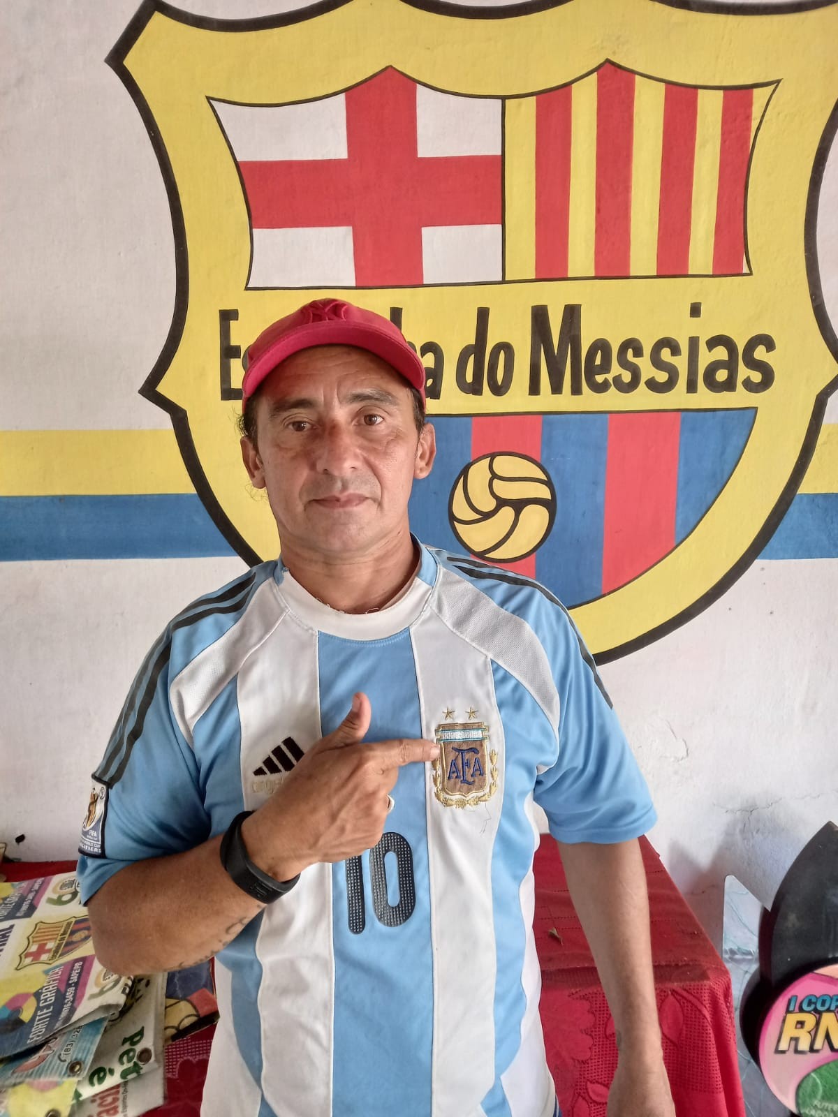 Torcedor paraibano que tatuou Messi em 2022 promete nova homenagem por título da Argentina na Copa