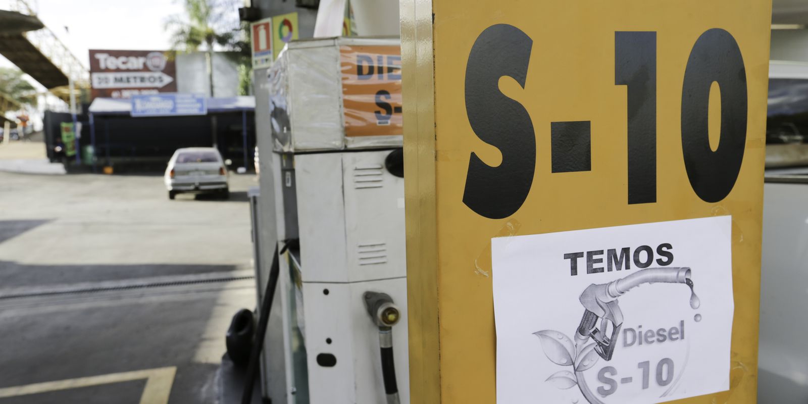 Petrobras adere à subvenção e ajusta preços do diesel em R$ 1,12