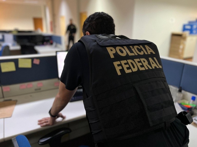 Polícia Federal investiga contratação de médicos 