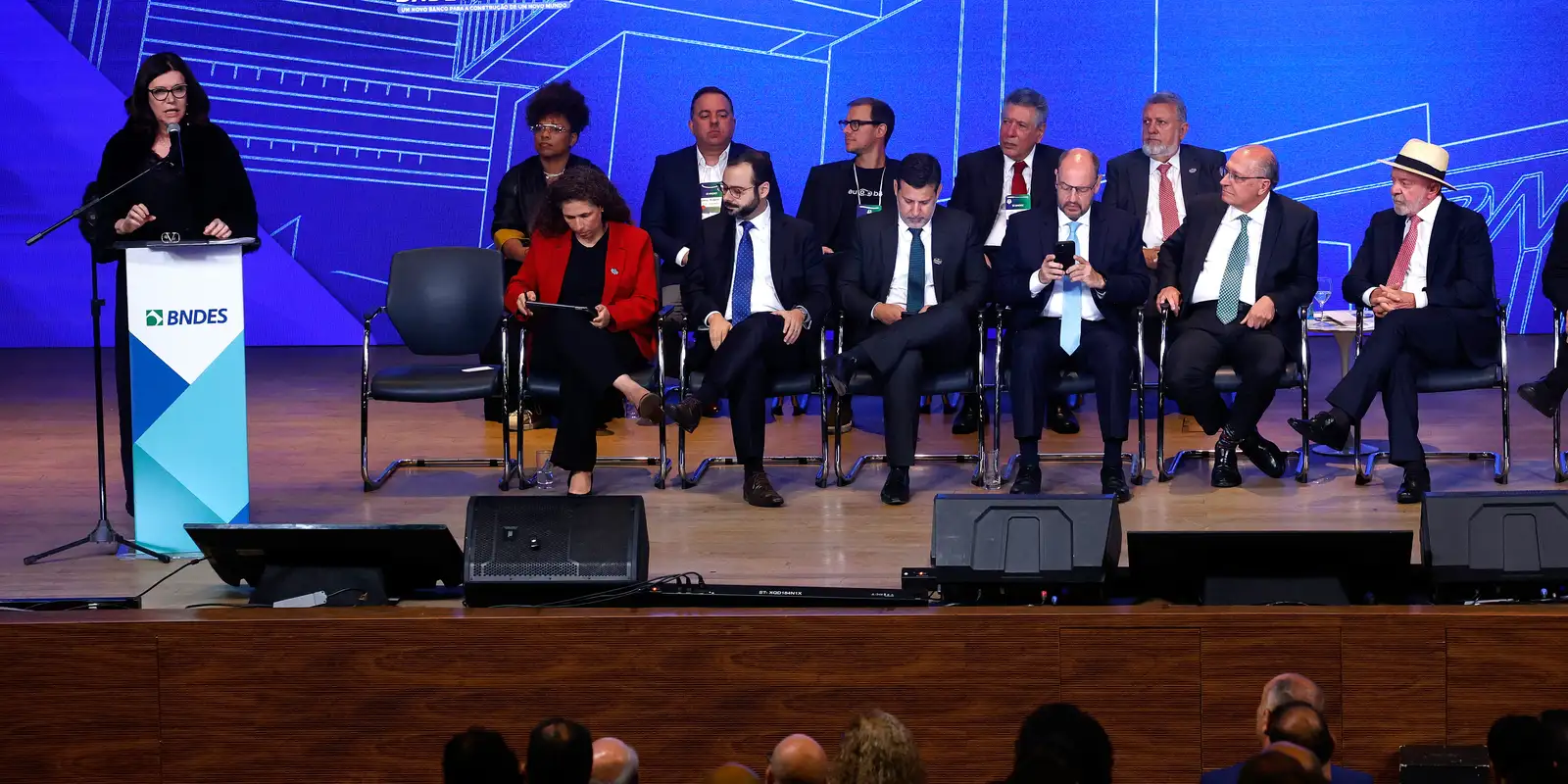Nova Indústria Brasil: R$ 140 bilhões em investimentos adicionais para a indústria nacional até 2026