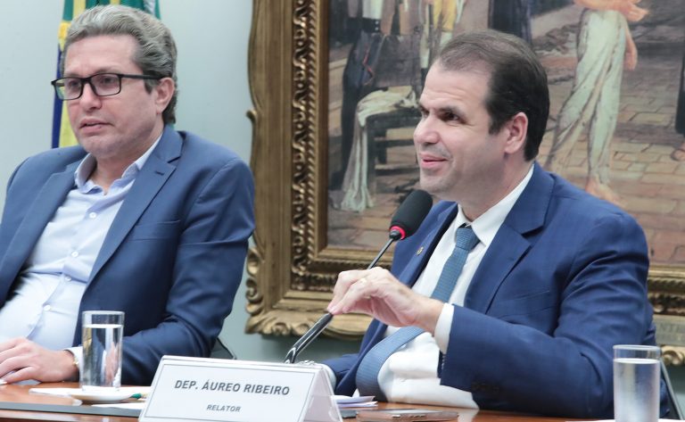 Proposta de reforma do Código de Trânsito prevê mudanças na habilitação e será votada em julho