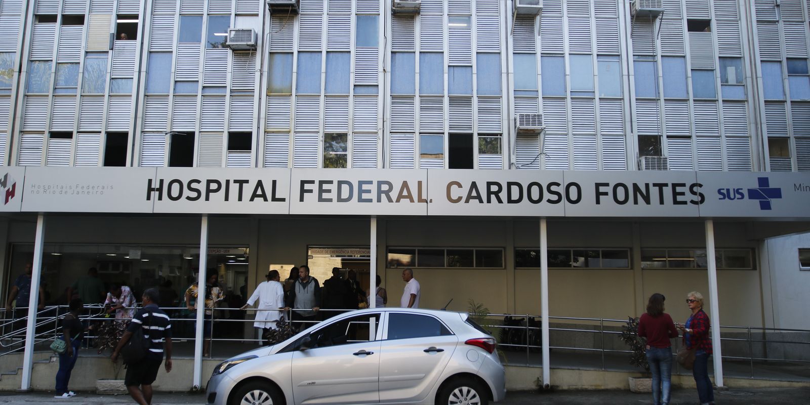 Nova enfermaria no Hospital Cardoso Fontes, Rio de Janeiro, amplia capacidade de internações