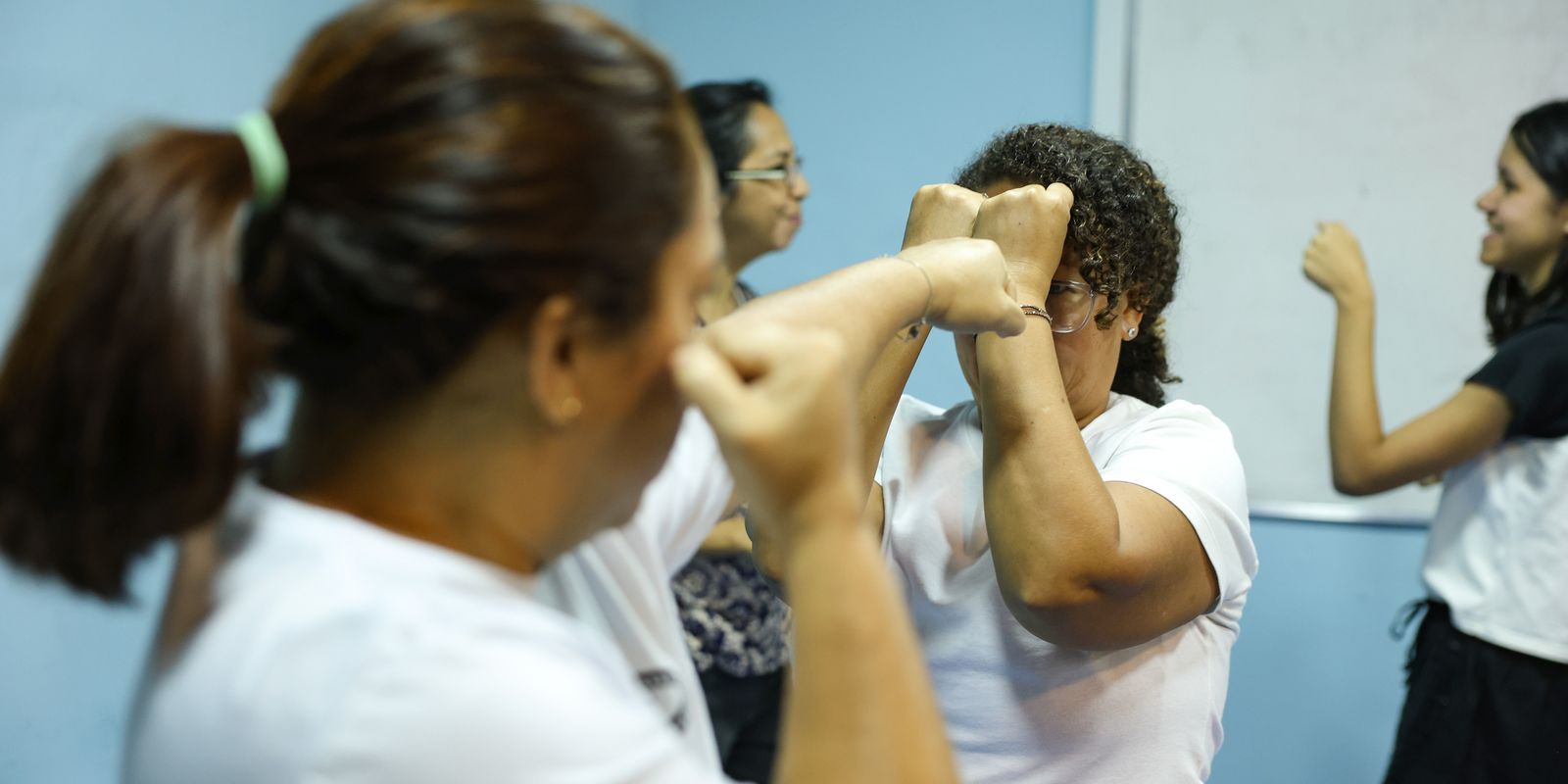 Senado autoriza venda de aerossol para defesa pessoal feminina