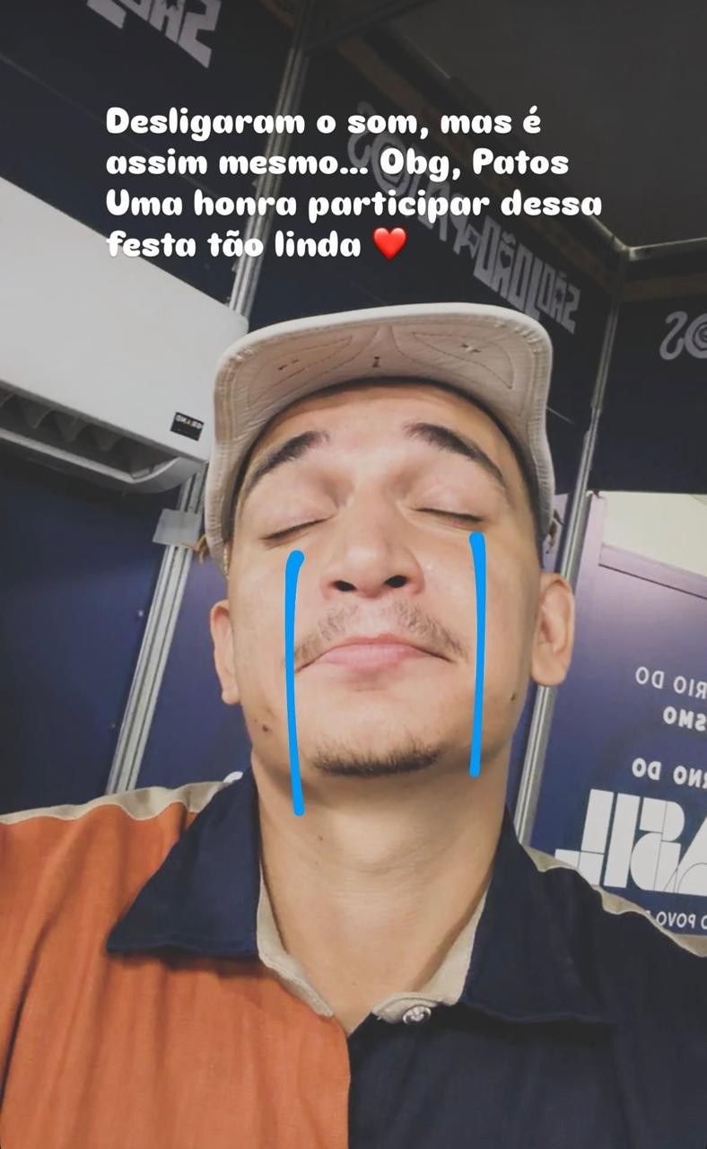 Som é desligado e interrompe show do projeto Dominguinho no São João de Patos
