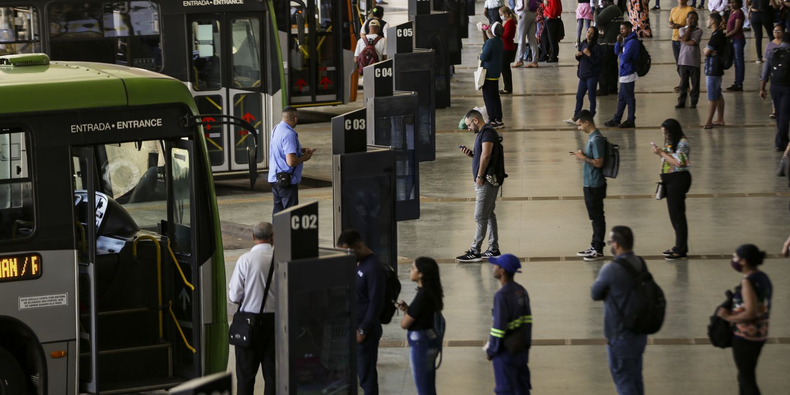 Tarifa zero no transporte público pode ampliar acesso à saúde, aponta estudo da UnB
