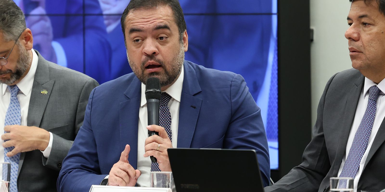 TSE mantém inelegibilidade de Claudio Castro, abrindo debate sobre novas eleições no Rio
