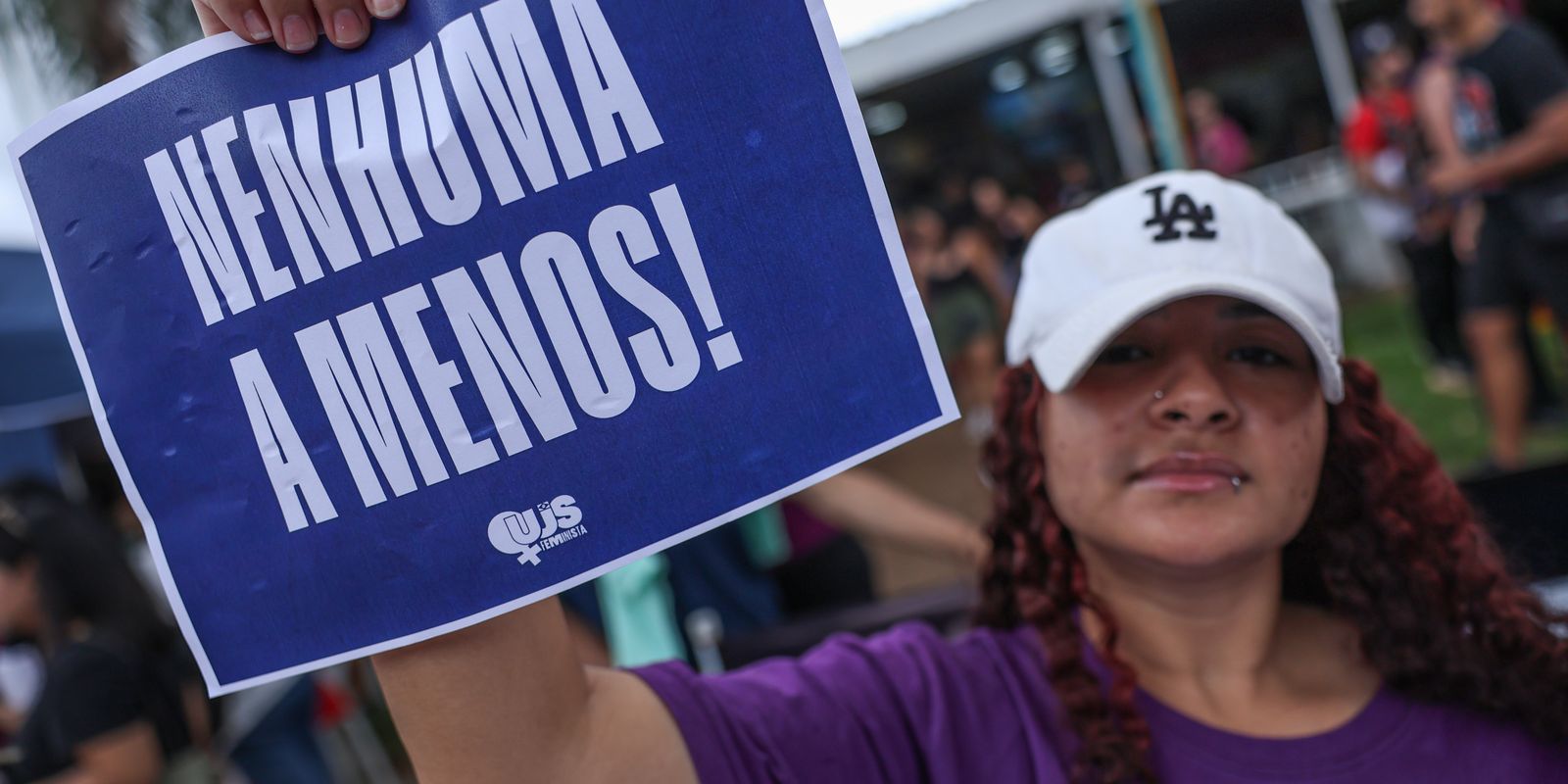 A Voz do Brasil passa a divulgar serviços de apoio a mulheres vítimas de violência