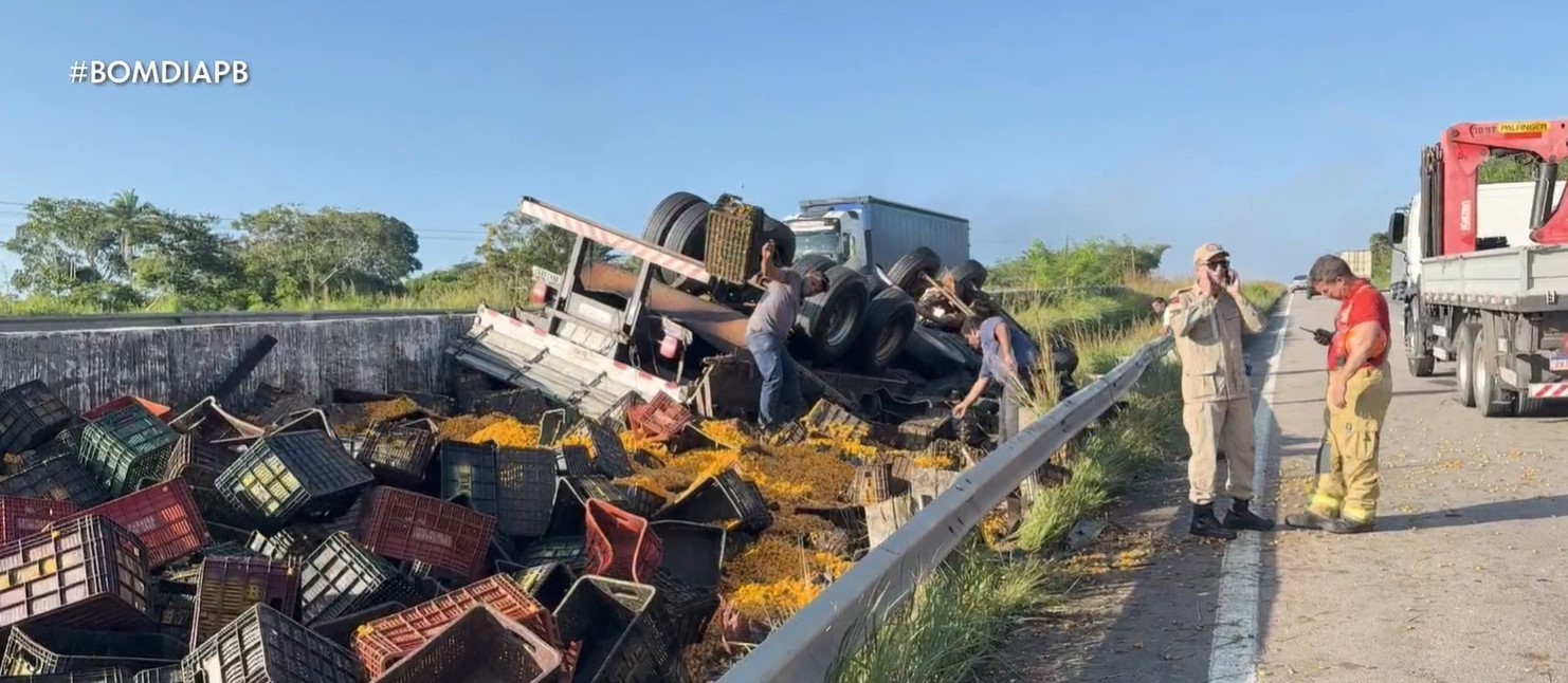 Acidente fatal na BR-101 em Caaporã tira a vida de caminhoneiro