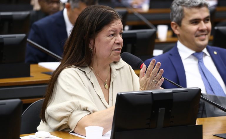 CCJ da Câmara dos Deputados aprova projeto para otimizar a atualização vacinal