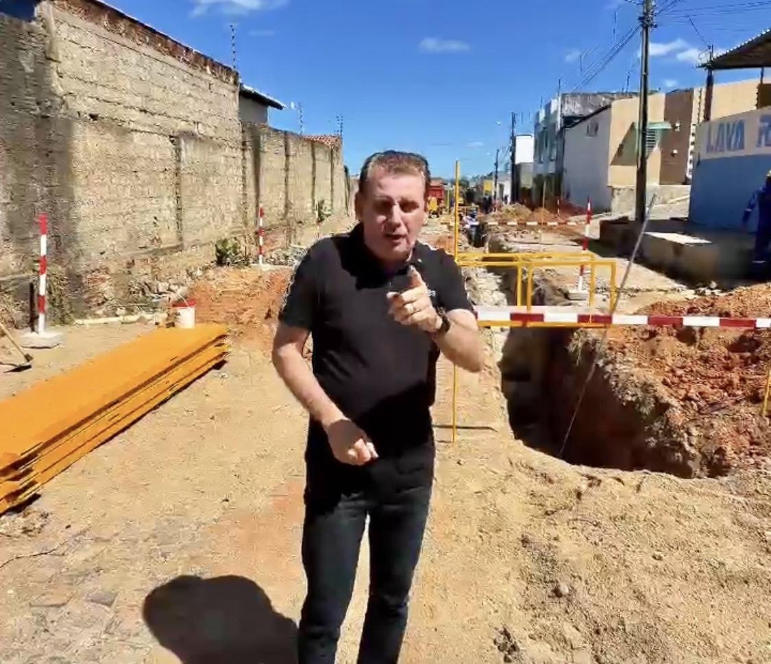 Chico Mendes acompanha início das obras de despoluição do Açude Grande e celebra avanço histórico em Cajazeiras