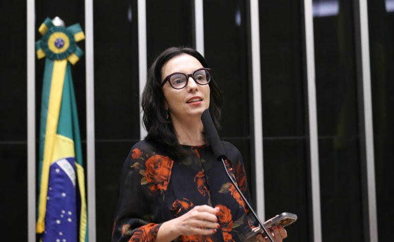 Comissão de Saúde da Câmara aprova criação de plataforma digital de teleatendimento psicológico para comunidades escolares
