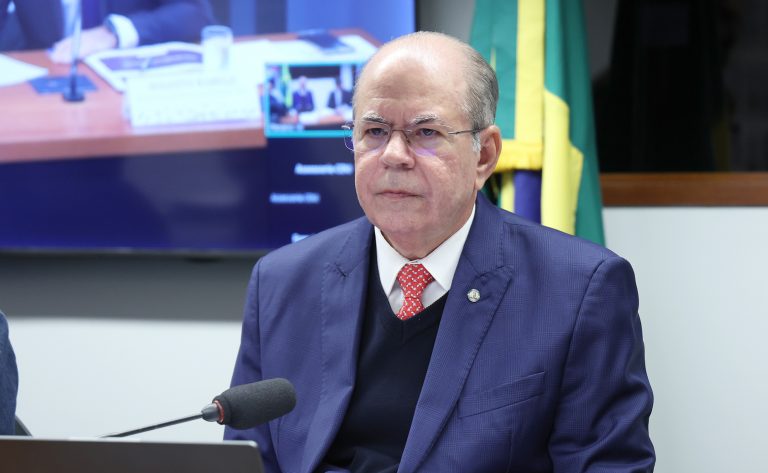 CCJ aprova monitoração eletrônica para condenados por estupro de vulnerável