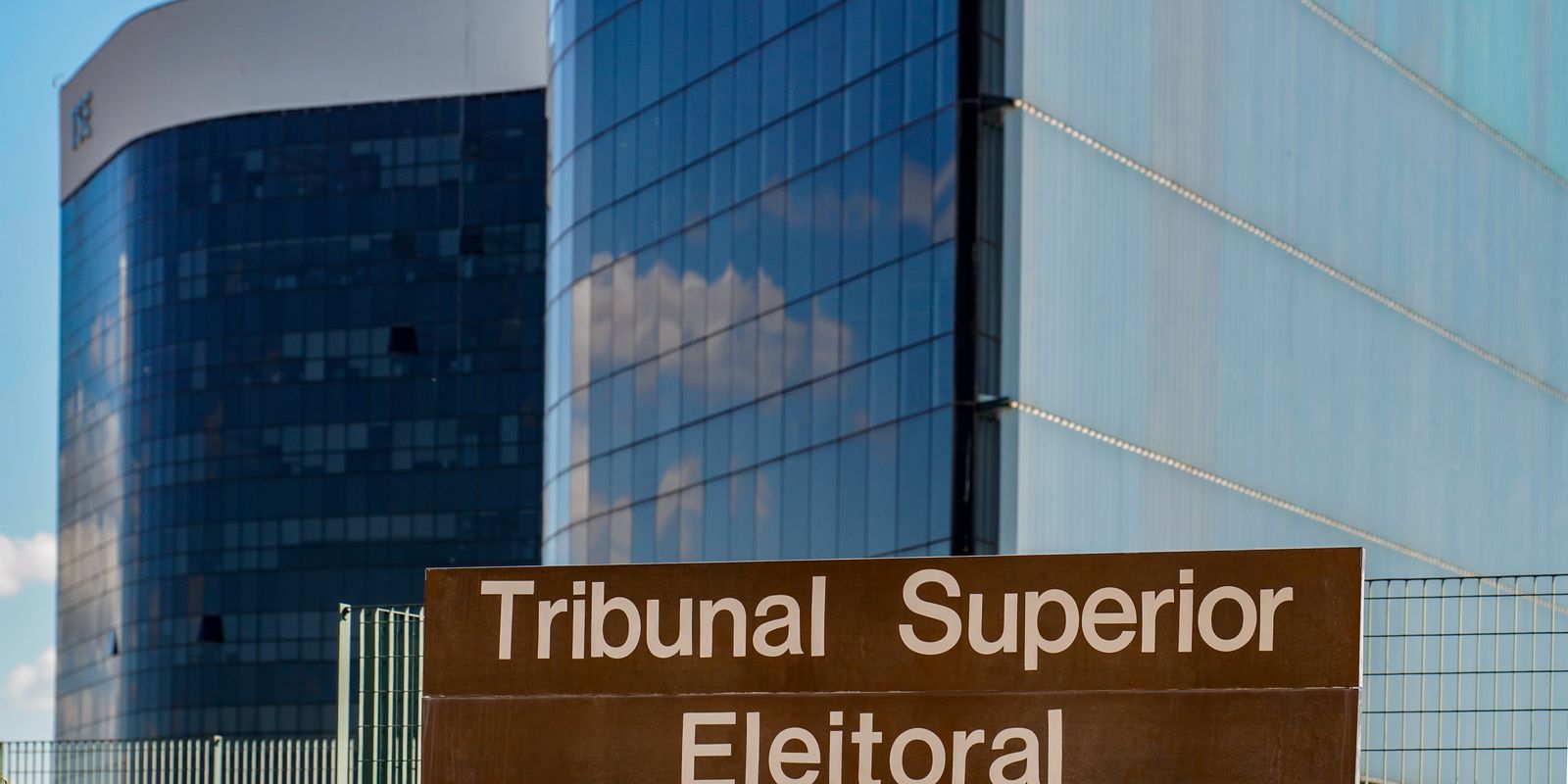 TSE e big techs firmam pacto contra desinformação nas eleições de 2026